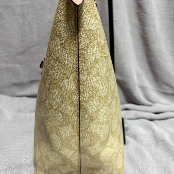 Coach Tote Bag - Picture 5 of 8